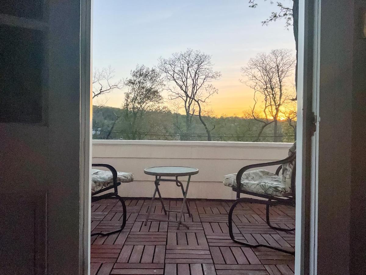 The Harbor Rose Bed & Breakfast Cold Spring Harbor Exterior photo