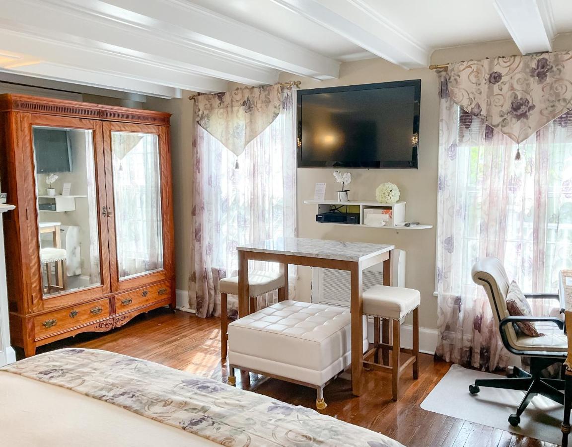 The Harbor Rose Bed & Breakfast Cold Spring Harbor Exterior photo